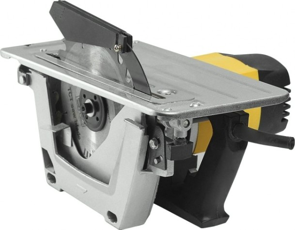 Пила циркулярная сетевая Kolner KCS 190/1900Т [кн190-1900цс]