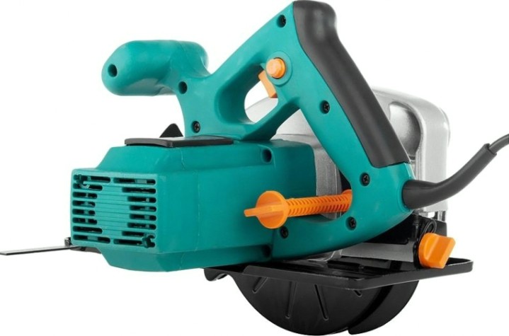 Пила циркулярная сетевая Sturm CS50161 Пила циркулярная сетевая Sturm CS50161