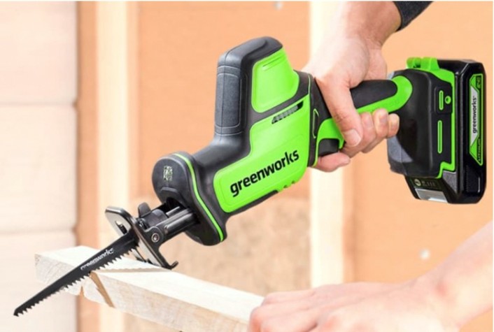 Пила сабельная аккумуляторная GREENWORKS GPT-CRS-25 1 200 507 компактная без АКБ и ЗУ [1200507]