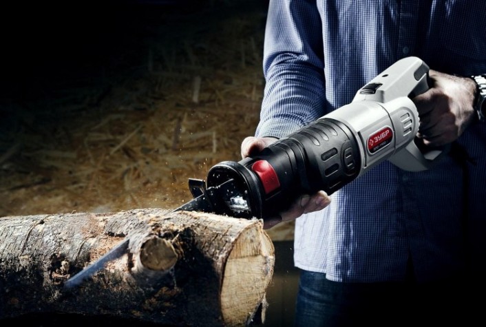 Пила сабельная ЗУБР ЗПС-850 Э Пила сабельная ЗУБР ЗПС-850 Э