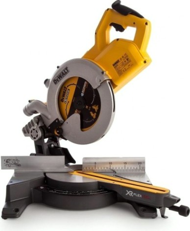 Пила торцовочная аккумуляторная DeWALT DCS 778 N FLEXVOLT, бесщеточная, без АКБ и З/У [DCS778N-XJ]