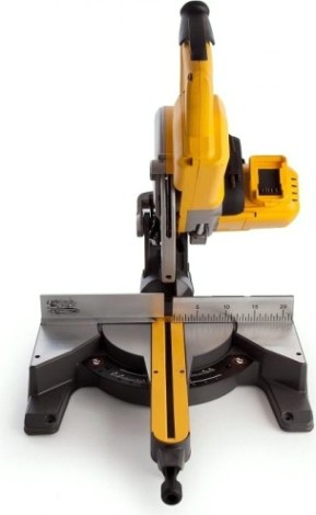 Пила торцовочная аккумуляторная DeWALT DCS 778 N FLEXVOLT, бесщеточная, без АКБ и З/У [DCS778N-XJ]