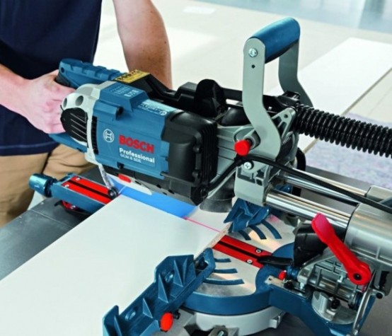 Пила торцовочная сетевая BOSCH GCM 8 SDE [0601B19200]