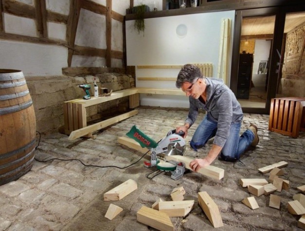 Пила торцовочная сетевая BOSCH PCM 8 [0603B10000]