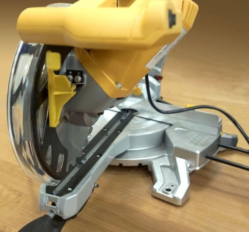 Пила торцовочная сетевая КОРВЕТ 8-310С [90081]