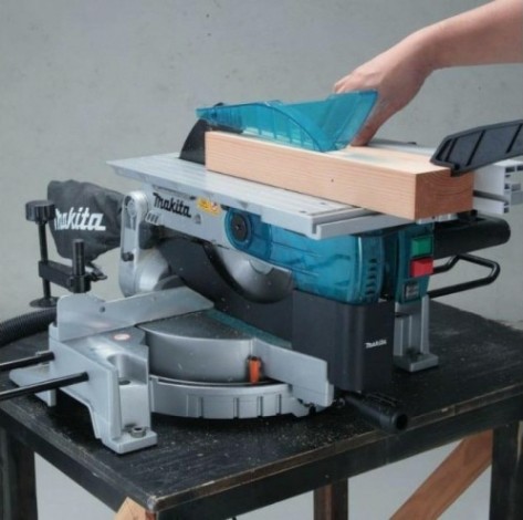 Пила торцовочная сетевая MAKITA LH 1201 FL [LH1201FL]