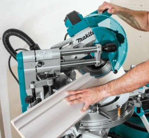 Пила торцовочная сетевая MAKITA LS 1019 L [LS1019L]