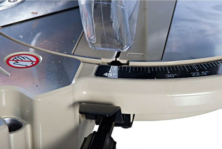 Пила торцовочная сетевая MAKITA LS1040N