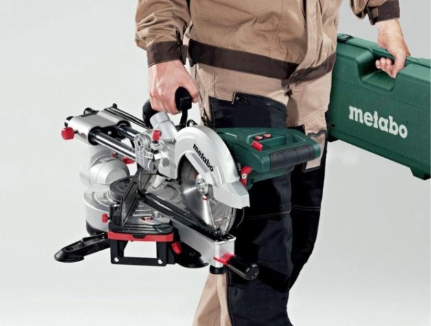 Пила торцовочная сетевая METABO KGS 216 M [613216000]
