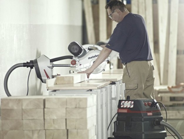 Пила торцовочная сетевая METABO KGS 254 I Plus [0102540200]