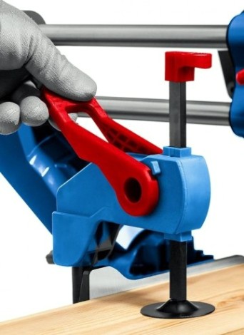 Пила торцовочная сетевая ЗУБР ППТ-216 с протяжкой Профессионал [ППТ-216-П]