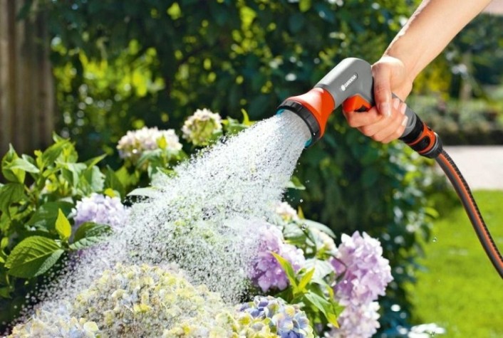 Пистолет для полива GARDENA Classic (курок) с коннектором 18312-33.000.00 [18312-33.000.00]