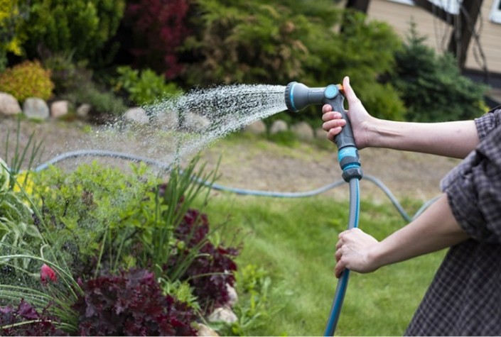 Пистолет-распылитель PLANTIC 39362-01 Light регулируемый, 8 режимов