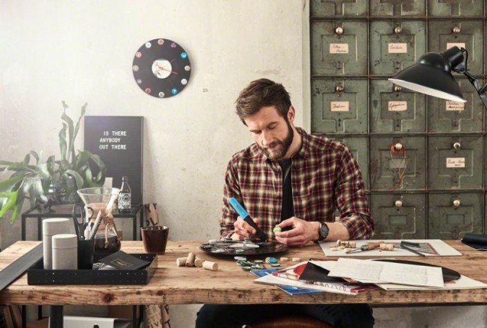 Пистолет термоклеевой аккумуляторный BOSCH Gluey аккумуляторный [06032A2101] 2х1,2 В, цвет: Smokey Grey