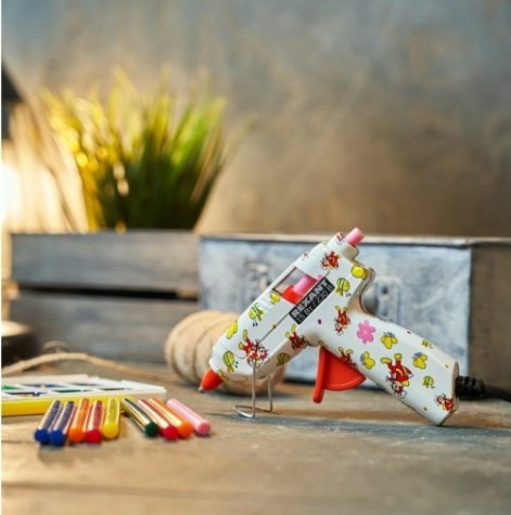 Пистолет термоклеевой сетевой REXANT 12-0112 + набор цветных стержней 12 шт.