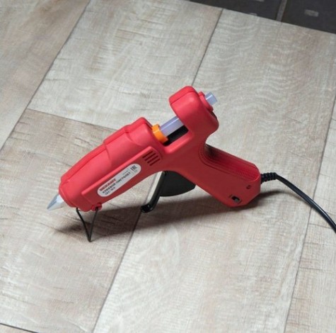 Пистолет термоклеевой сетевой REXANT 12-0115 с кнопкой Пистолет термоклеевой сетевой REXANT 12-0115 с кнопкой