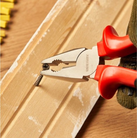 Плоскогубцы REXANT 12-4613 комбинированные 200 мм, двухкомпонентные рукоятки