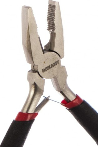 Плоскогубцы REXANT Мини 120 мм авторазжим, обливные рукоятки [12-4601]