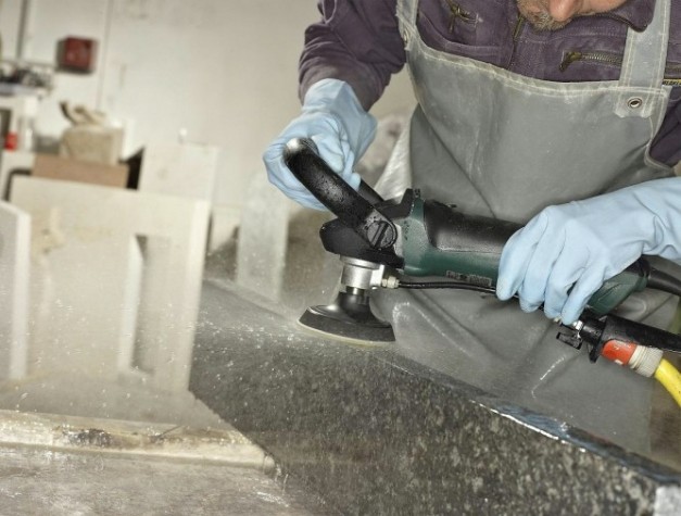 Полировальная машинка METABO PWE 11-100 [602050000]