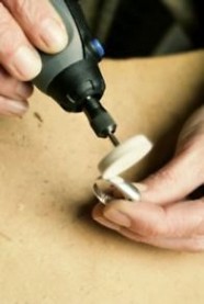 Полировальная насадка DREMEL 422 9,8 мм, войлочная, форма "пуля" [26150422JA]