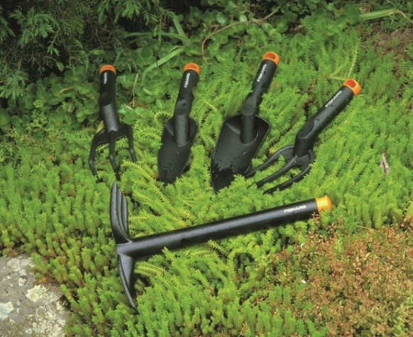 Посадочная тяпка FISKARS 1001601