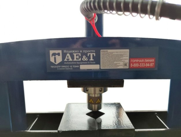 Пресс AE&T Т61212TF напольный 12 т, ножной педалью [T61212TF]