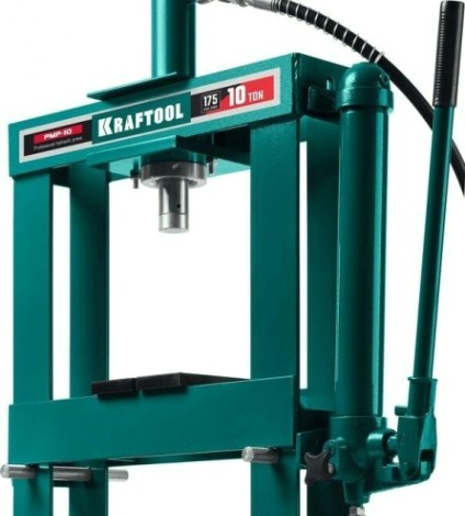 Пресс гидравлический KRAFTOOL PMP-10 с гидронасосом и манометром 10 т 43472-10 [43472-10]