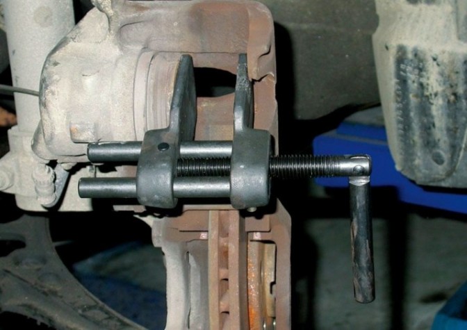 Приспособление KING TONY для утапливания поршней тормозного цилиндра 9BC21 [9BC21]