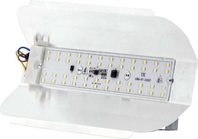 Прожектор GLANZEN FAD-0040-50 SMD IP65 6500K Прожектор GLANZEN FAD-0040-50 SMD IP65 6500K