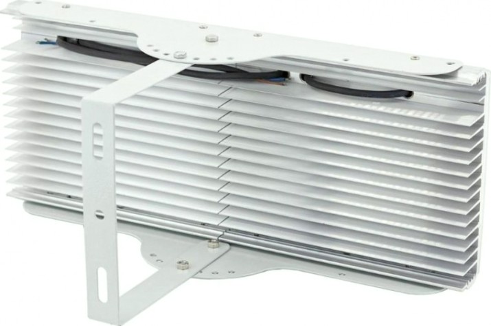 Прожектор GLANZEN PRO-0030-300 светодиодный [PRO-0040-400]