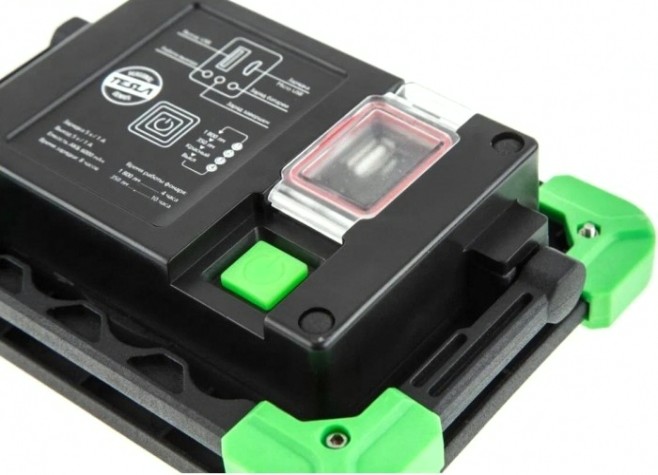 Прожектор TESLA PWPB 20Вт, 1800 Лм противоударный [310-032]