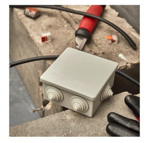 Распаячная коробка REXANT 28-3052 ОУ 85х85х40 мм, IP44 Распаячная коробка REXANT 28-3052 ОУ 85х85х40 мм, IP44