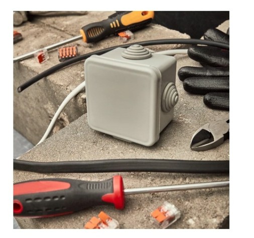 Распаячная коробка REXANT 28-3055 ОУ, 65x65x50, IP54 (УПрк 65*65/45.2.3) Распаячная коробка REXANT 28-3055 ОУ, 65x65x50, IP54 (УПрк 65*65/45.2.3)