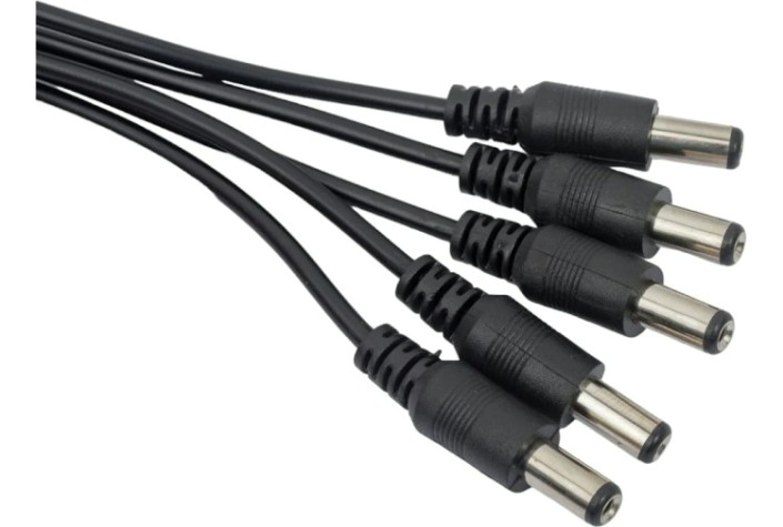 Разветвитель REXANT 14-0318 питания на 5 разъемов 2,1*5,5 мм Разветвитель REXANT 14-0318 питания на 5 разъемов 2,1*5,5 мм