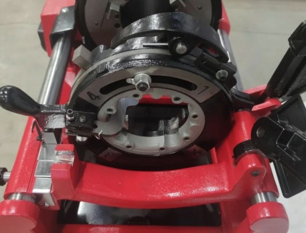 Резьбонарезной станок VOLL 2.20100 V-Matic A4