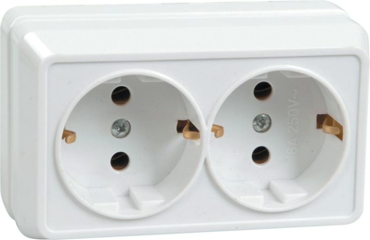 Розетка 2-местная IEK ОКТАВА РС22-3-ОКм 16А с заземлением кремовая [ERO21-K33-16-DC]