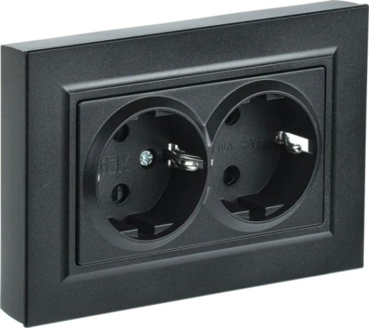 Розетка IEK BRITE РСш12-3 16а 2-м защ. шторки черн. [BR-R24-16-K02-F]