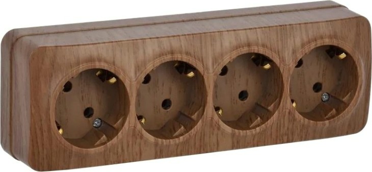 Розетка IEK Glory РС24-3 4-м оп 16а с заземл. дуб [ERH41-K24-16]