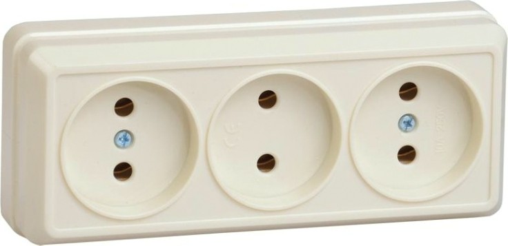Розетка IEK Октава 10А 3-м оп ip20 без заземл. крем. [ERO30-K33-10-DC]
