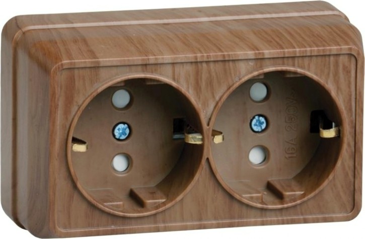 Розетка IEK Октава РСш22-3 2-м оп 16а ip20 с заземл. защ. шторки дуб [ERO24-K04-16-DC]