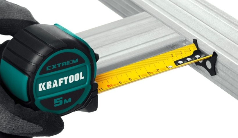 Рулетка KRAFTOOL 34127-10 Extrem 10м х32мм, со сверх широким полотном Рулетка KRAFTOOL 34127-10 Extrem 10м х32мм, со сверх широким полотном