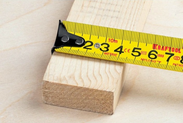 Рулетка KRAFTOOL X-Drive 10м/25мм с ударостойким обрезиненным корпусом [34122-10]