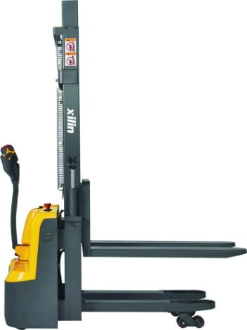 Самоходный штабелер Xilin CDD12R-EN 1,2 т 3,0 м с раздвижными вилами (сопровождаемый) [1045514]