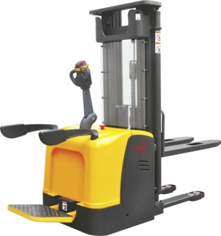 Самоходный штабелер Xilin CDDK15-III 1,5 т 4,5 м (с платформой) [1012037]