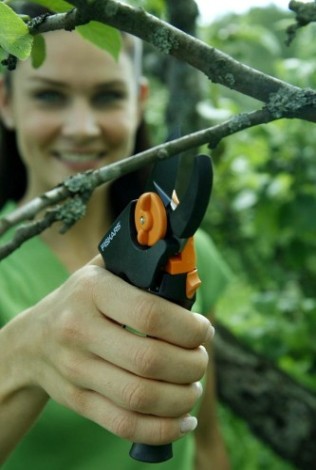 Секатор FISKARS 1000572