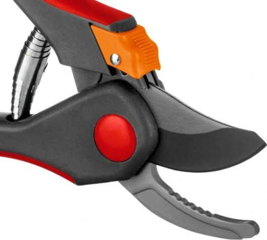 Секатор GRINDA 205 мм G-26 с двухкомпонентными рукоятками, плоскостной [8-423102_z02]