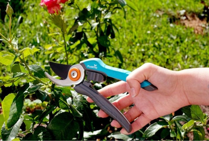 Секатор PLANTIC Light L67 плоскостной [25267-01]