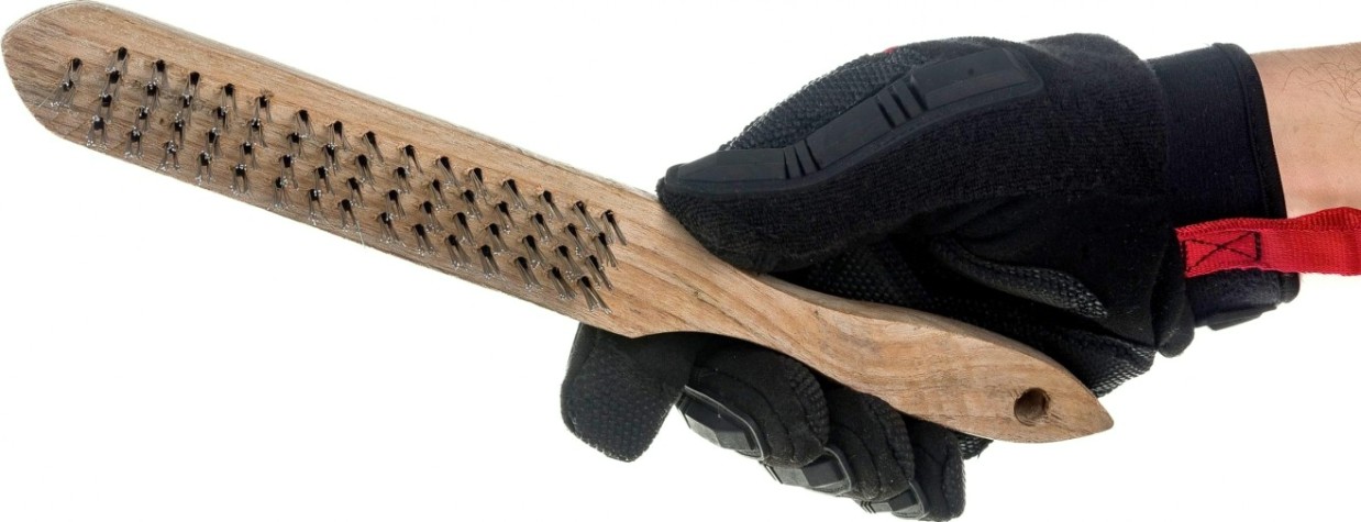 Щетка Biber 70940 4-рядная, стальная с деревянной ручкой [Тов-076237]