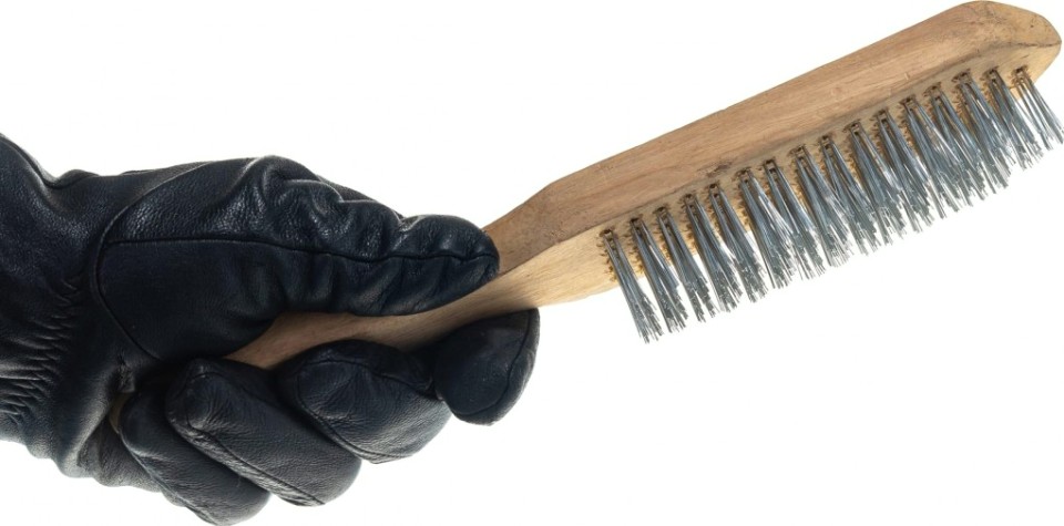 Щетка Biber 70960 6-рядная, стальная с деревянной ручкой [Тов-076239]