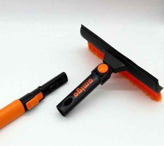 Щетка-сметка для снега со скребком Amigo телескопическая 74136 [74136]